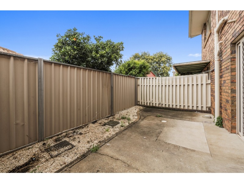 2/7 Phyllis Street, Harristown QLD 4350
