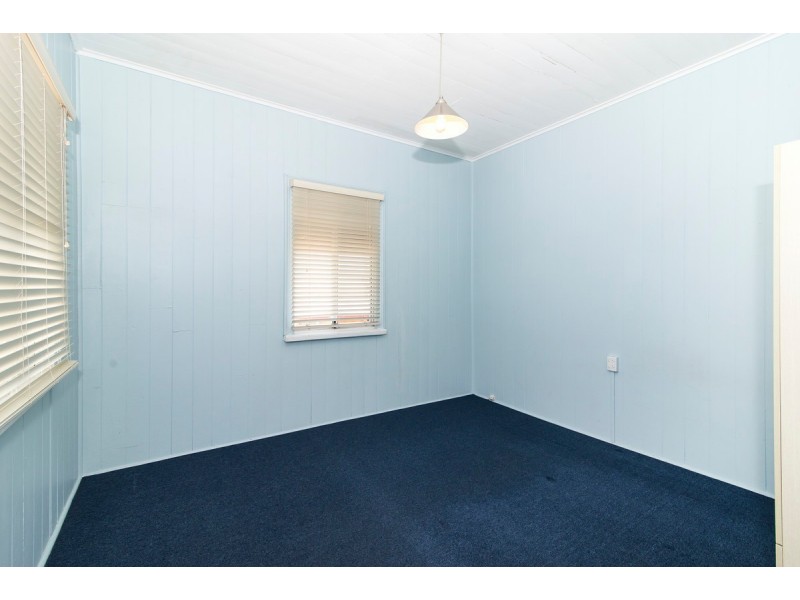 13 Stradbroke Street, Rockville QLD 4350