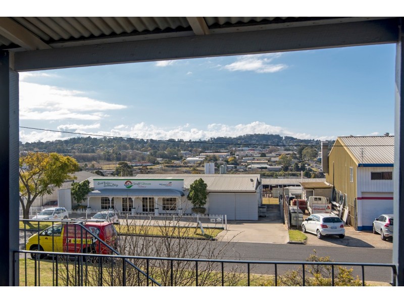 13 Stradbroke Street, Rockville QLD 4350