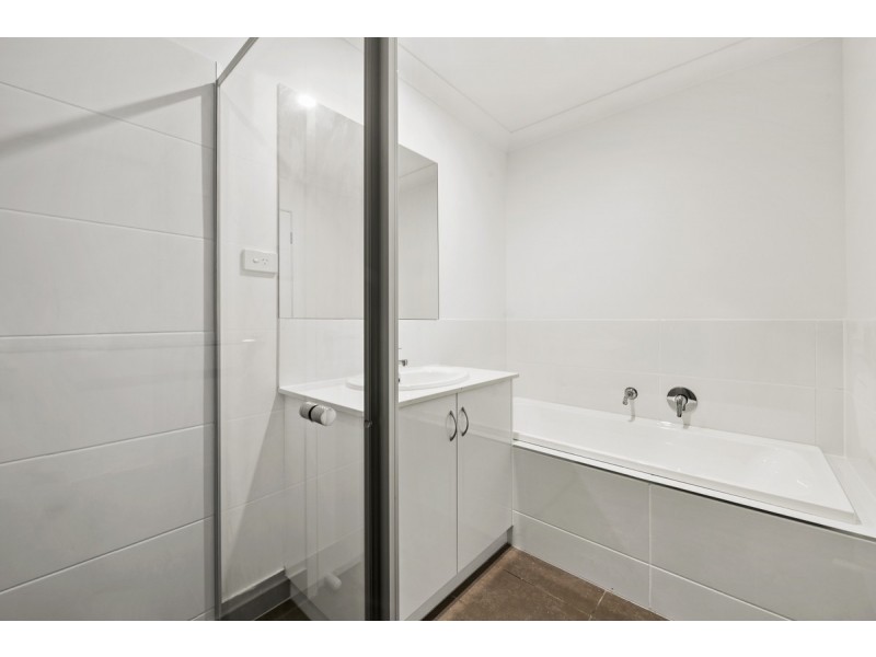 2/94 Sanctuary Drive, Cranley QLD 4350