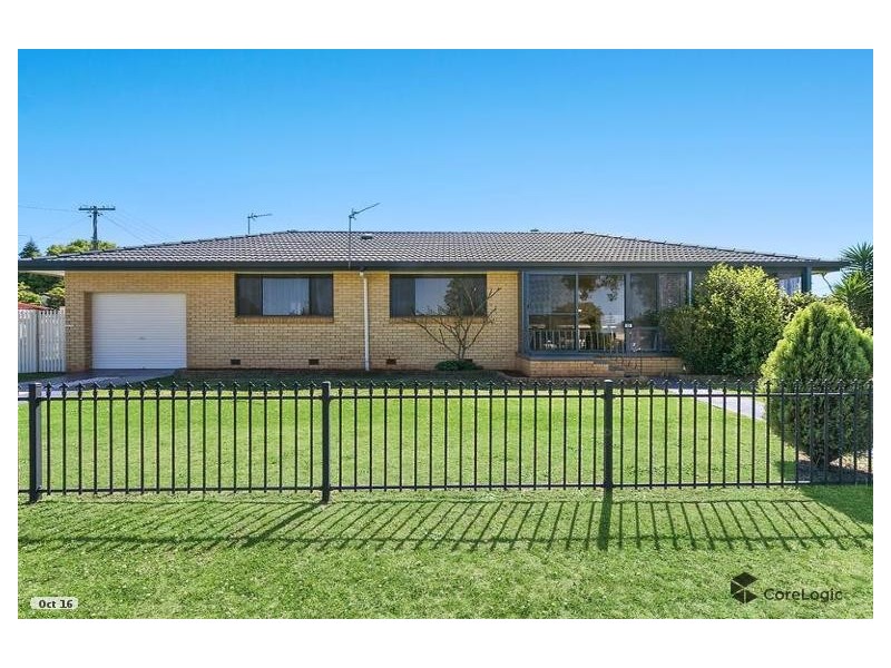 11 Honey Street, Harristown QLD 4350