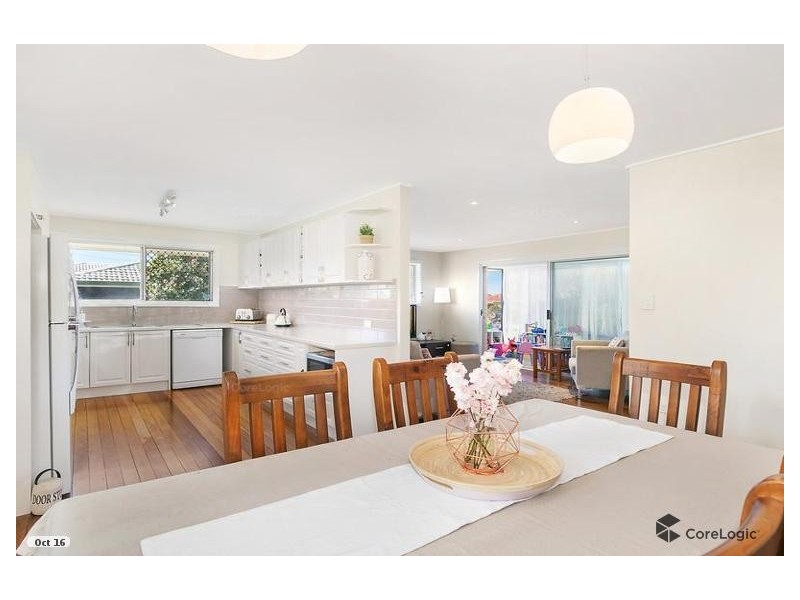 11 Honey Street, Harristown QLD 4350