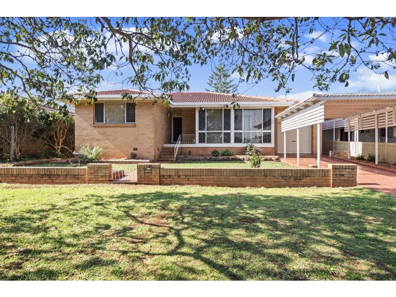 39 Phyllis Street, Harristown QLD 4350