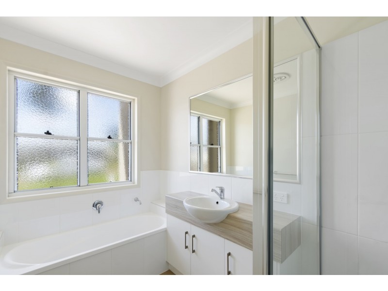 2/10 Morton Street, South Toowoomba QLD 4350
