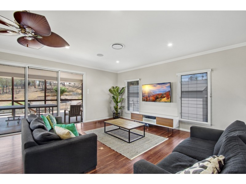 29 Hamblin Court, Mount Rascal QLD 4350