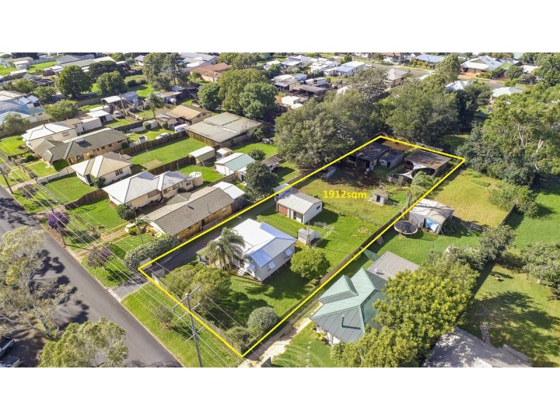 42 Rob Street, Newtown QLD 4350