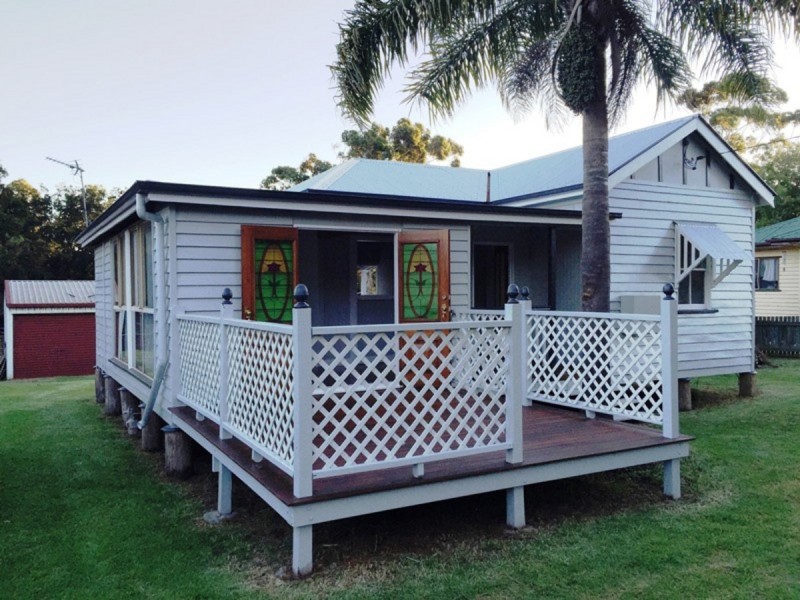 42 Rob Street, Newtown QLD 4350