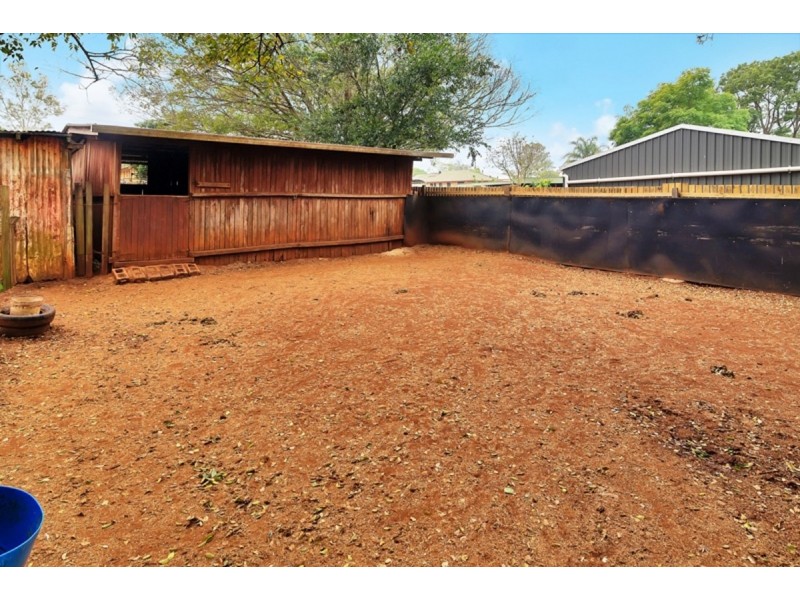 42 Rob Street, Newtown QLD 4350