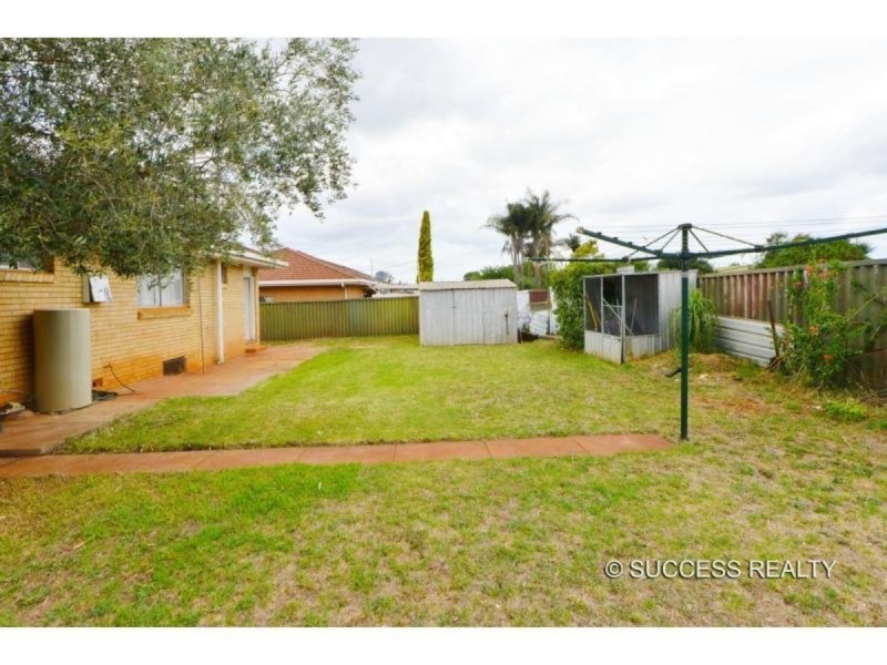 33 Richmond Drive, Wilsonton QLD 4350