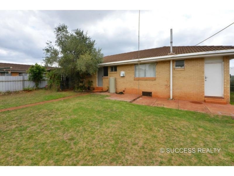 33 Richmond Drive, Wilsonton QLD 4350