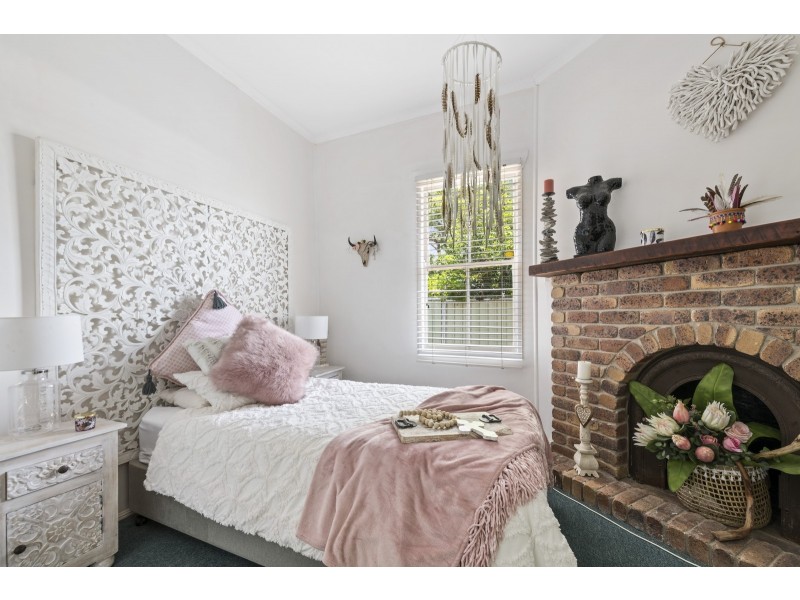 214 Bridge Street, Newtown QLD 4350