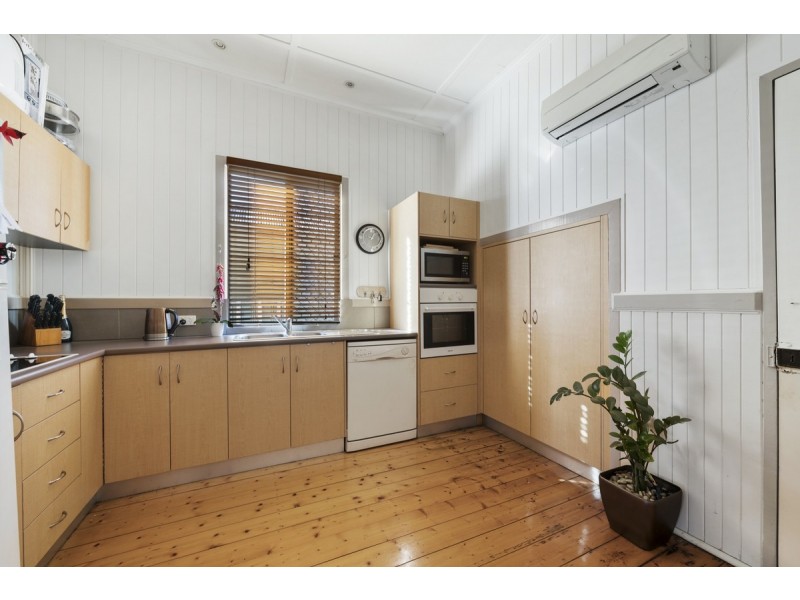 36 Wallace Street, Newtown QLD 4350