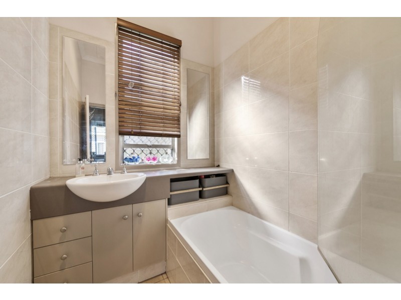 36 Wallace Street, Newtown QLD 4350