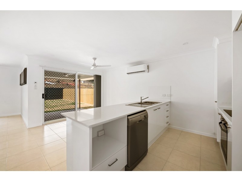 14 Downs Street, Glenvale QLD 4350