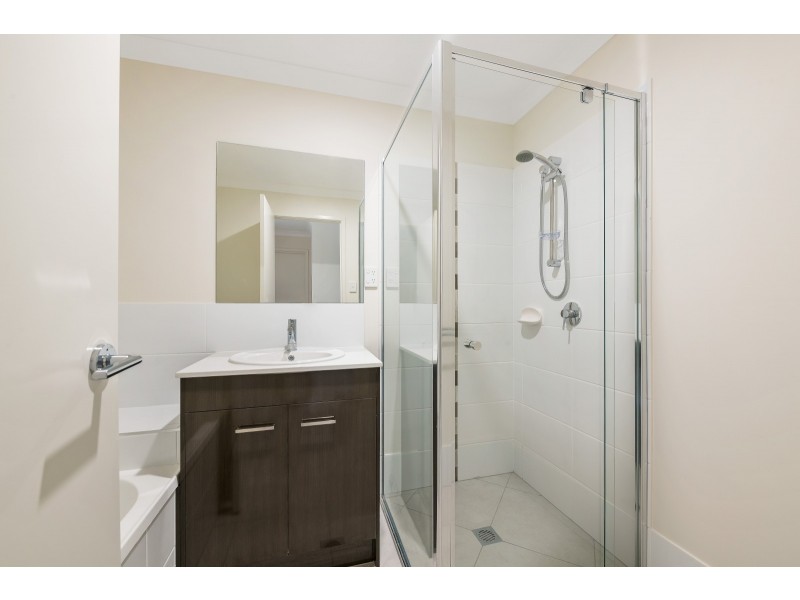 14 Downs Street, Glenvale QLD 4350