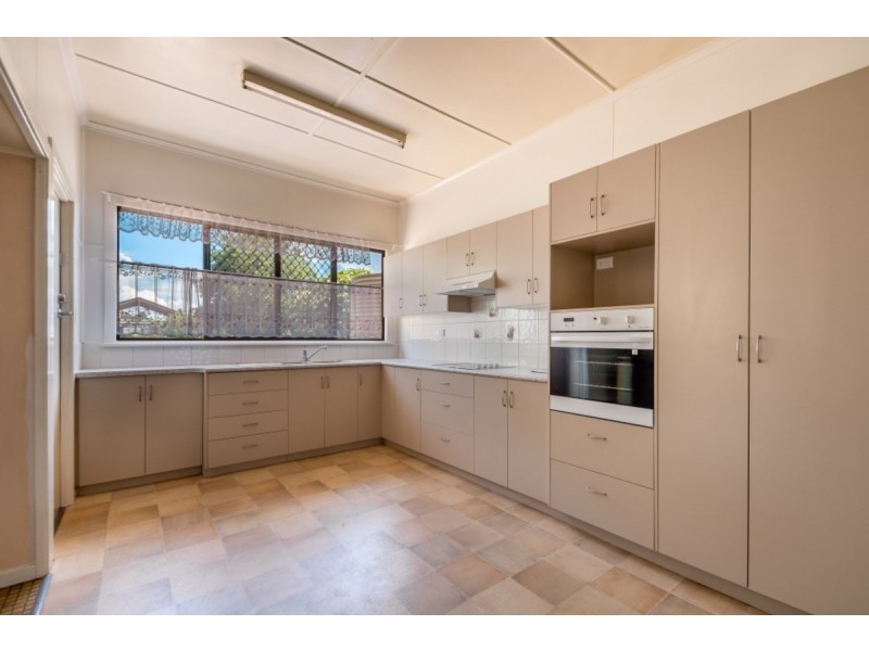 232 South Street, South Toowoomba QLD 4350