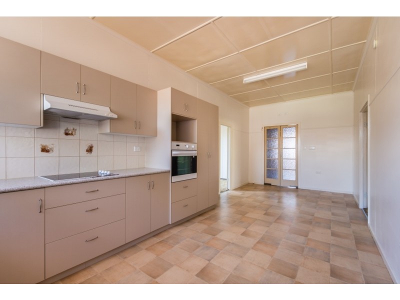 232 South Street, South Toowoomba QLD 4350