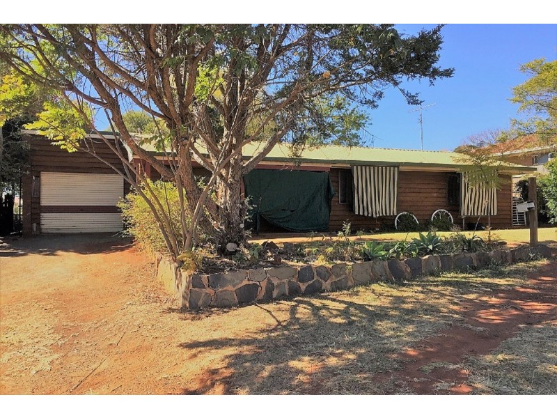 10 Muscat Court, Wilsonton Heights QLD 4350