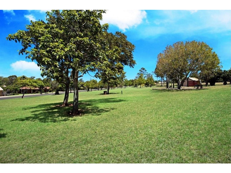 11 Arrowfield Street, Wilsonton Heights QLD 4350