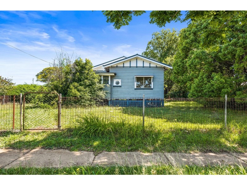 250 Bridge Street, Newtown QLD 4350