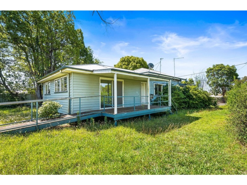 250 Bridge Street, Newtown QLD 4350