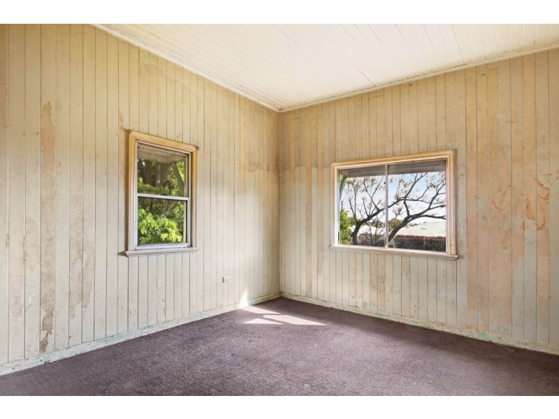 250 Bridge Street, Newtown QLD 4350