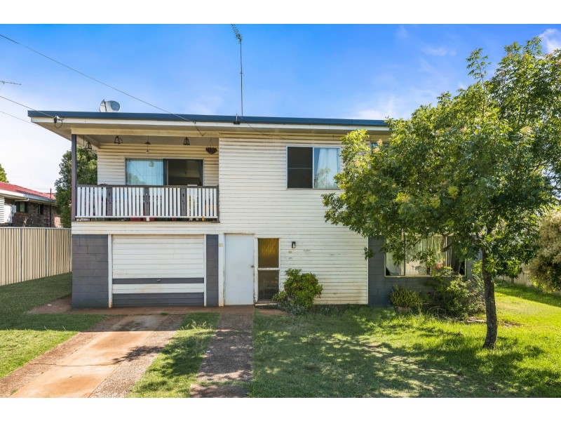 30 Boyett Street, Centenary Heights QLD 4350