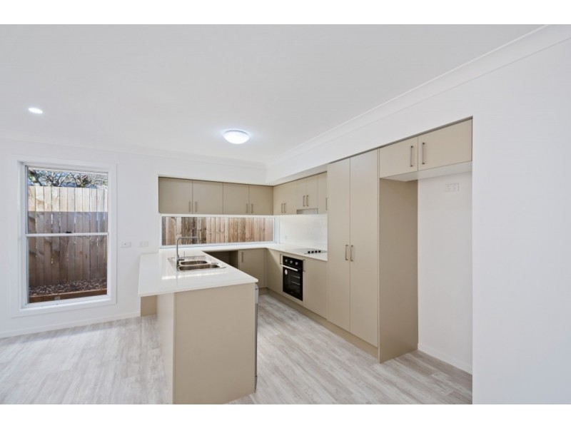 2/100A James Street, South Toowoomba QLD 4350