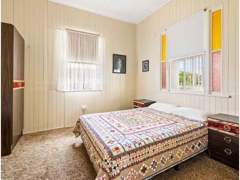 122 Taylor Street, Newtown QLD 4350