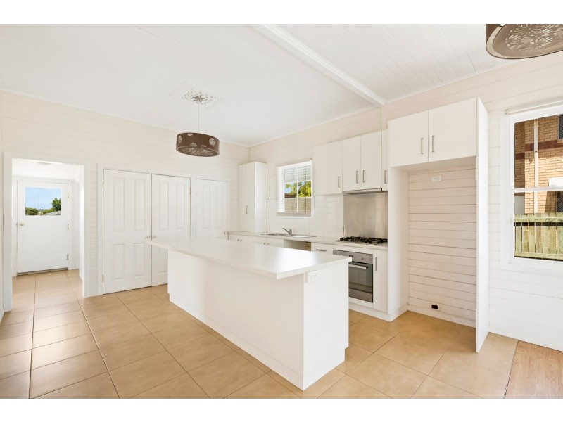 36 Anzac Avenue, Newtown QLD 4350