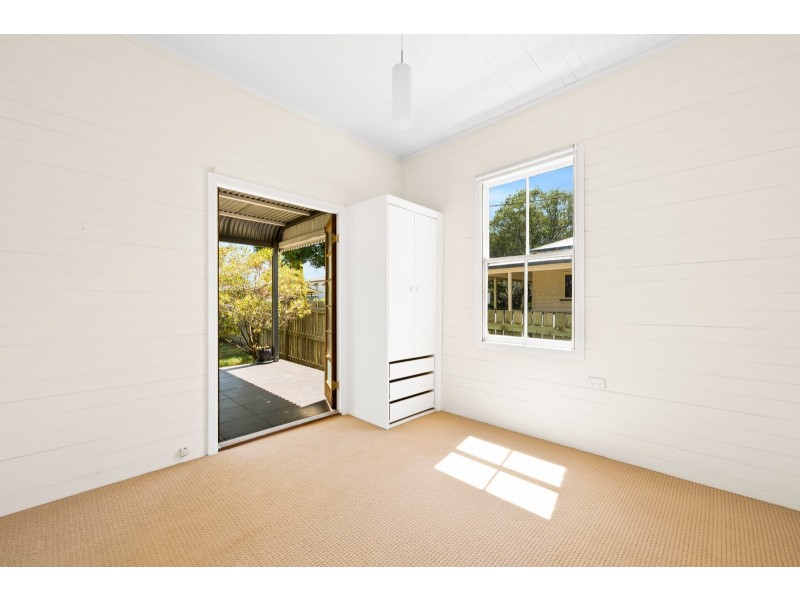 36 Anzac Avenue, Newtown QLD 4350