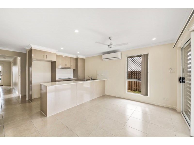 8 McInness Cresent, Glenvale QLD 4350