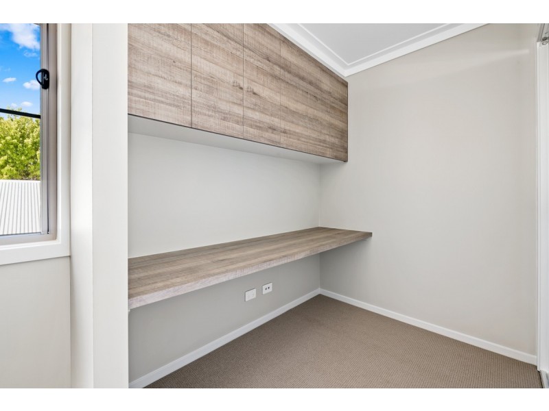 6/118 South Street, Centenary Heights QLD 4350