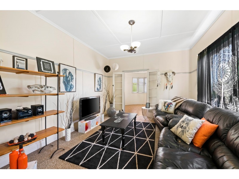 10 Phyllis Street, Harristown QLD 4350