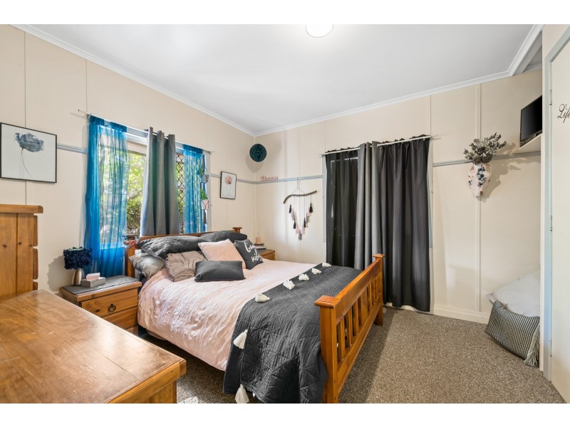10 Phyllis Street, Harristown QLD 4350