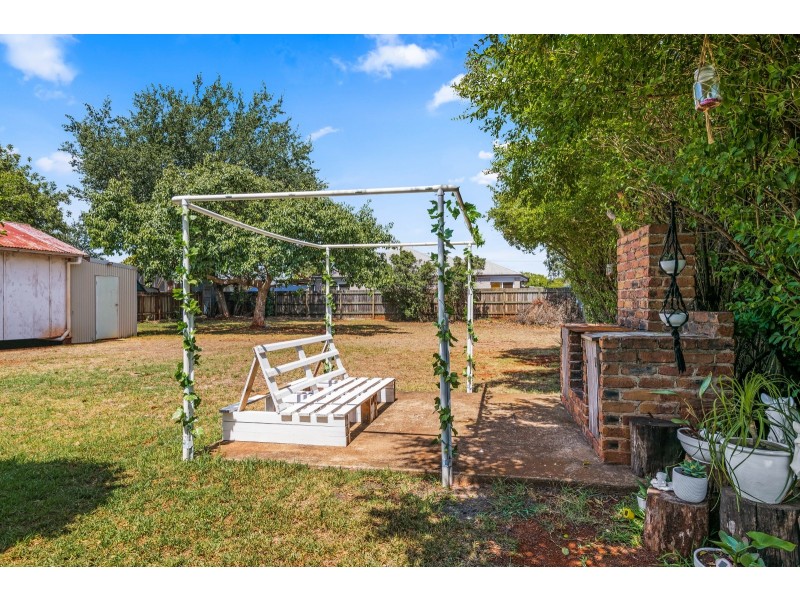 10 Phyllis Street, Harristown QLD 4350