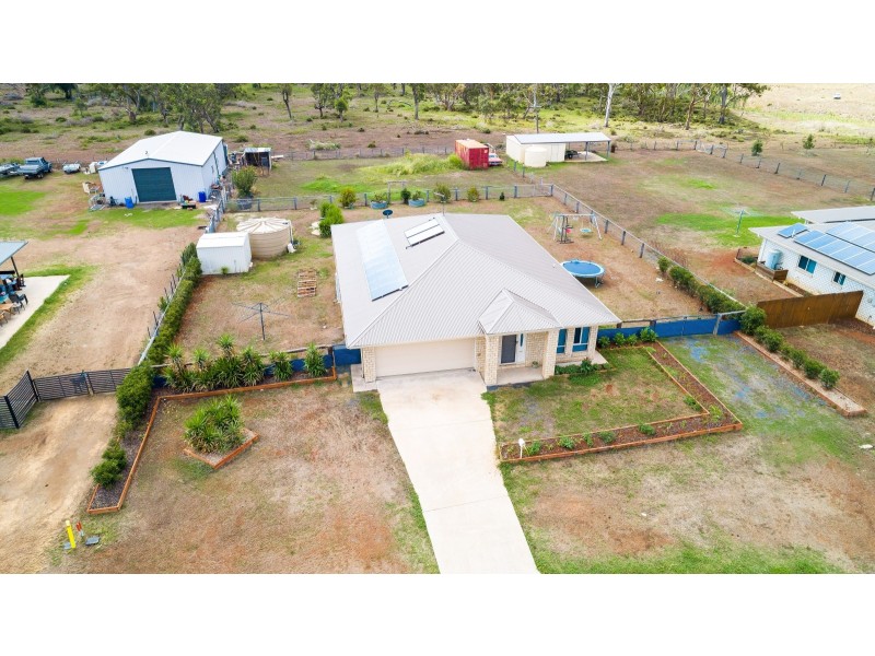 30 Phipps Drive, Meringandan West QLD 4352