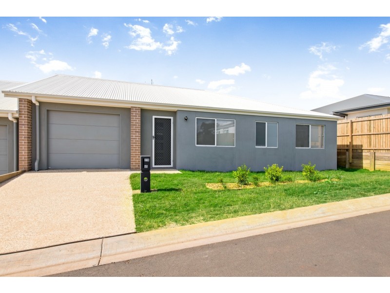 27A/65 Cambooya Street, Drayton QLD 4350