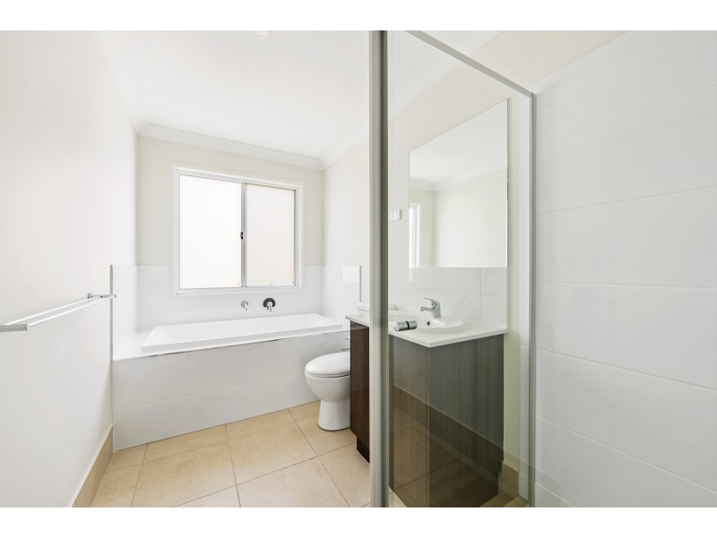 27A/65 Cambooya Street, Drayton QLD 4350
