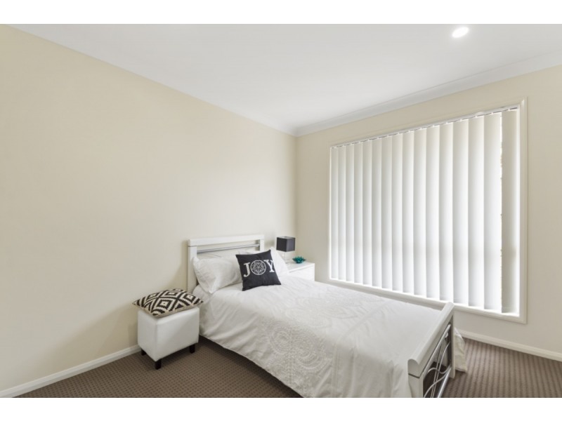 1/8 Brim Street, Newtown QLD 4350