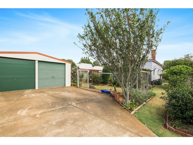 122 Taylor Street, Newtown QLD 4350