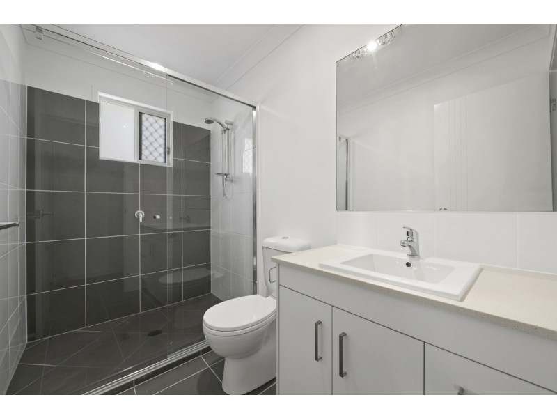 3/5 Berry Street, Newtown QLD 4350
