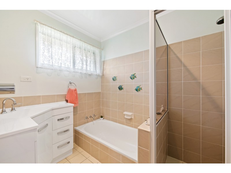 23 Jimbour Drive, Newtown QLD 4350