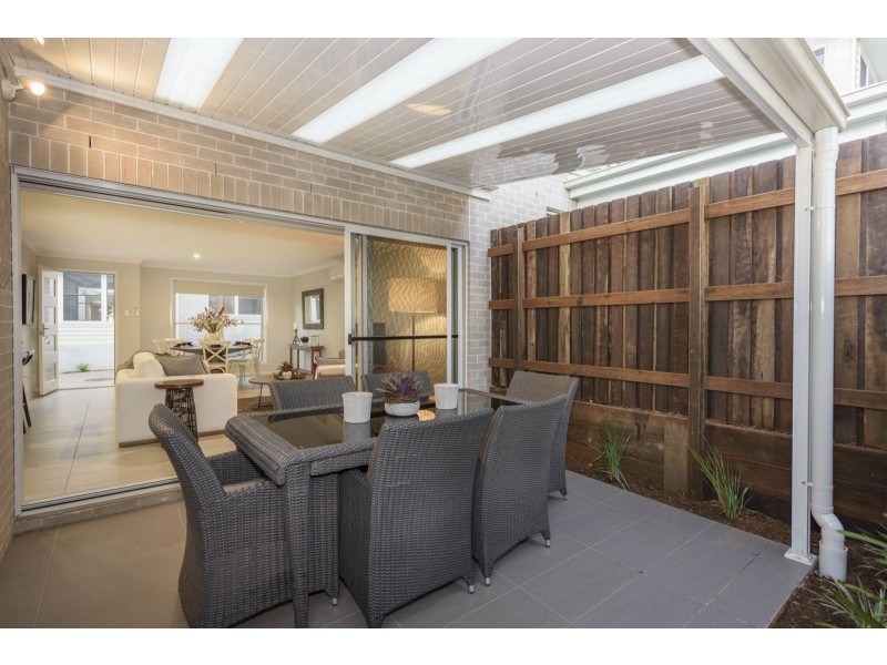 2/6 Cooper Street, South Toowoomba QLD 4350