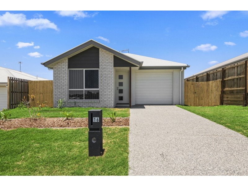 16 McInnes Cresent, Glenvale QLD 4350