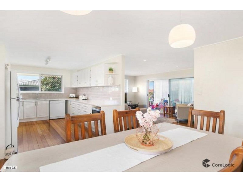 11 Honey Street, Harristown QLD 4350