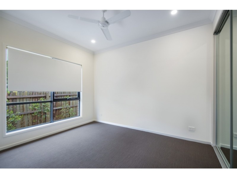 2/32A Wombyra Street, Newtown QLD 4350