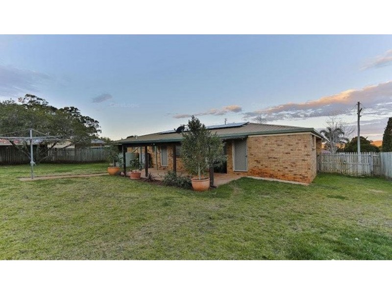 17 Traminer Drive, Wilsonton Heights QLD 4350