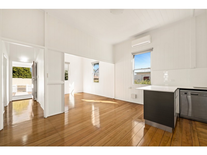 1 McCook Street, South Toowoomba QLD 4350