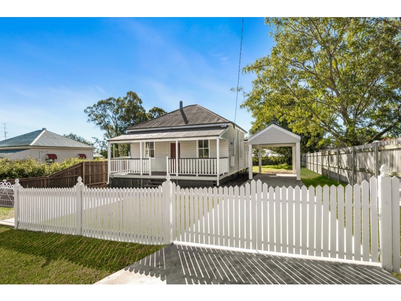 1 McCook Street, South Toowoomba QLD 4350